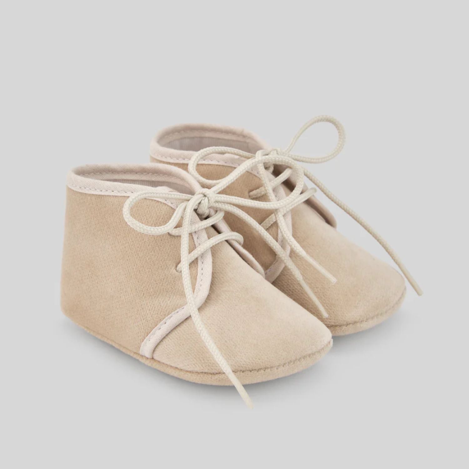 Zapatos y patucos