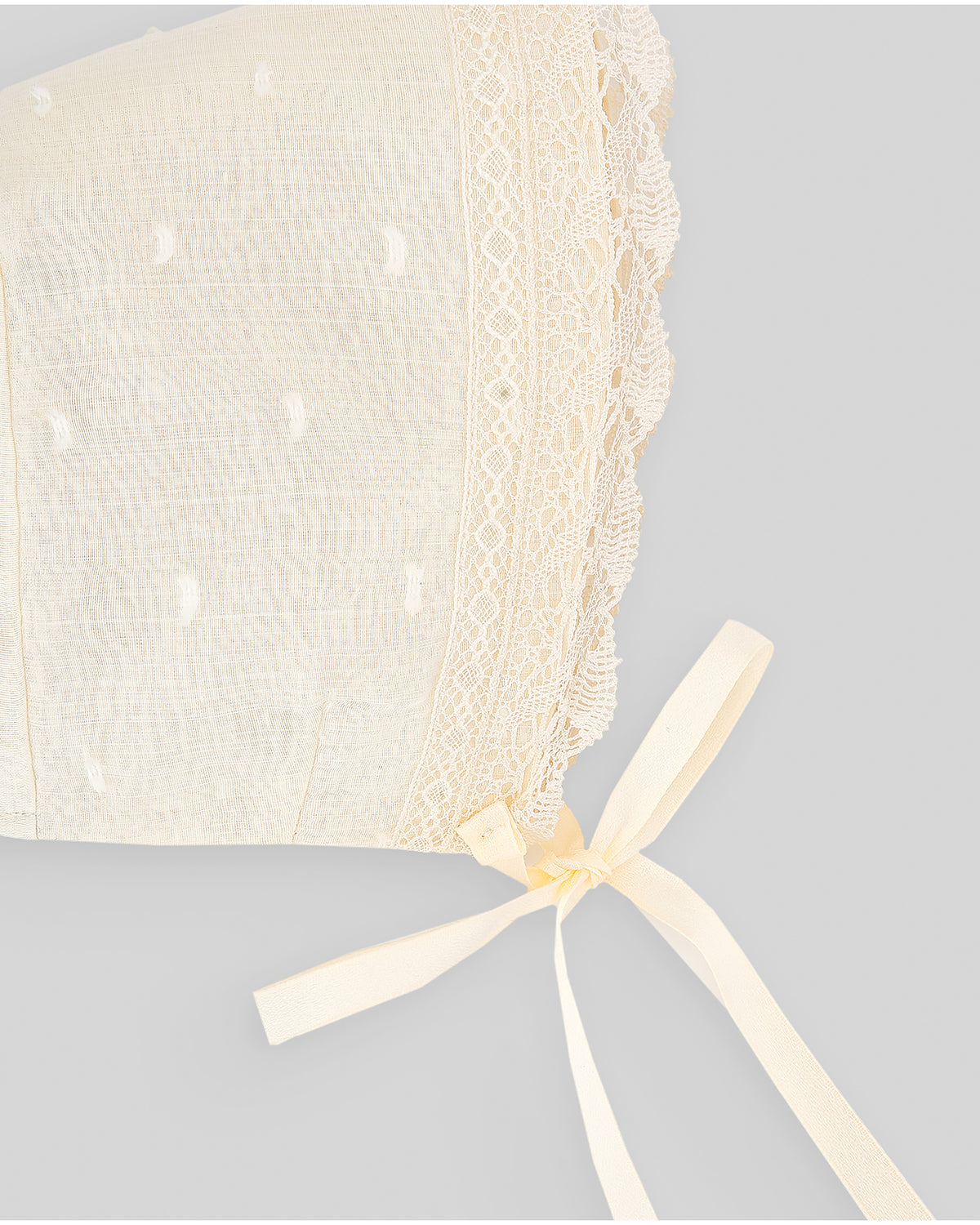 Bonnet de cérémonie ESENCIAL