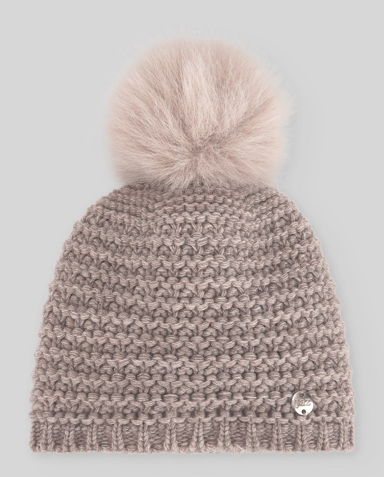 Hat with pompom "ESENCIAL"