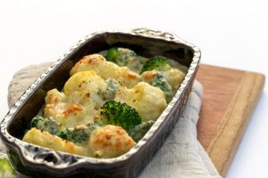 Recipes for children to sleep better. Broccoli au gratin with cheese