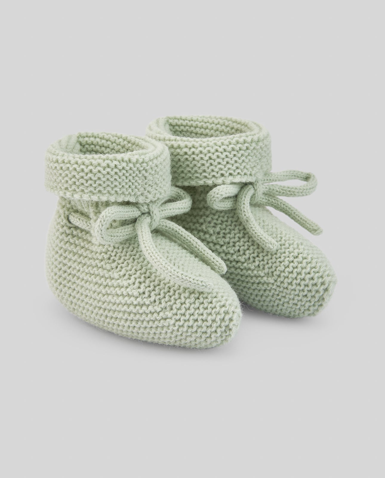 Newborn booties "ESENCIAL"