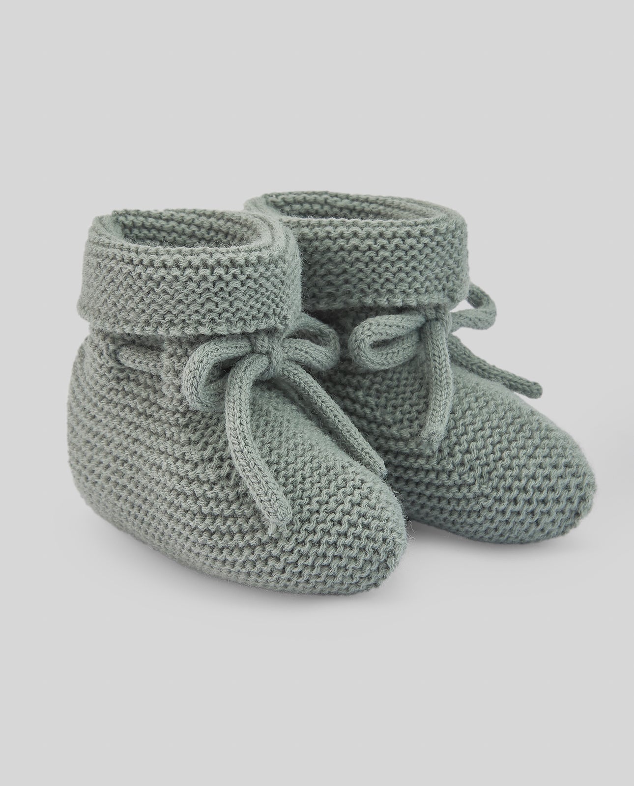 Newborn booties "ESENCIAL"
