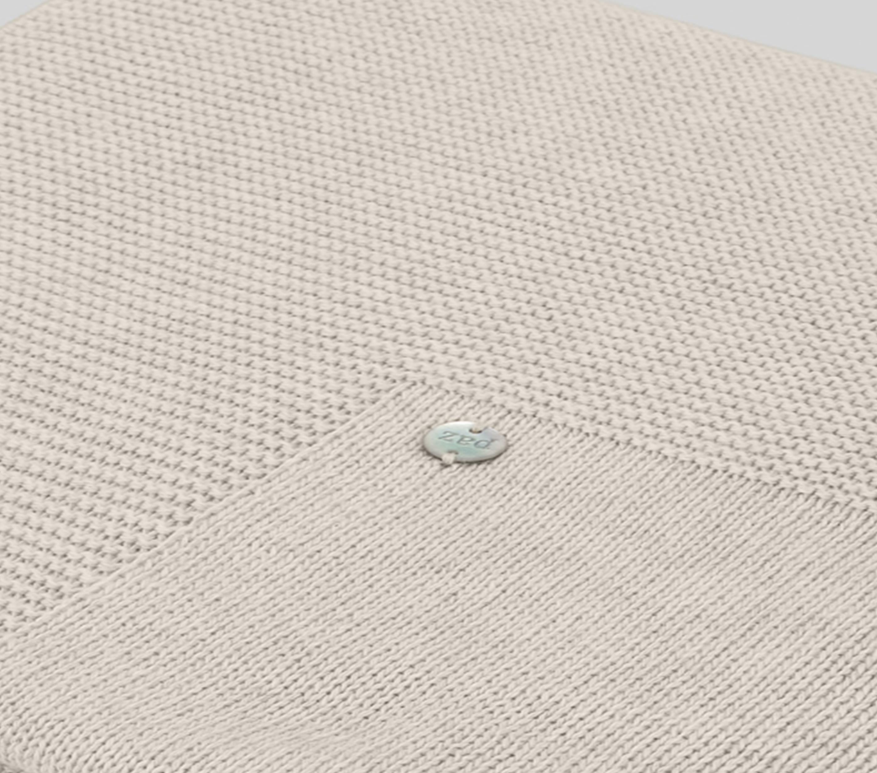Basic knitted blanket "ESENCIAL"