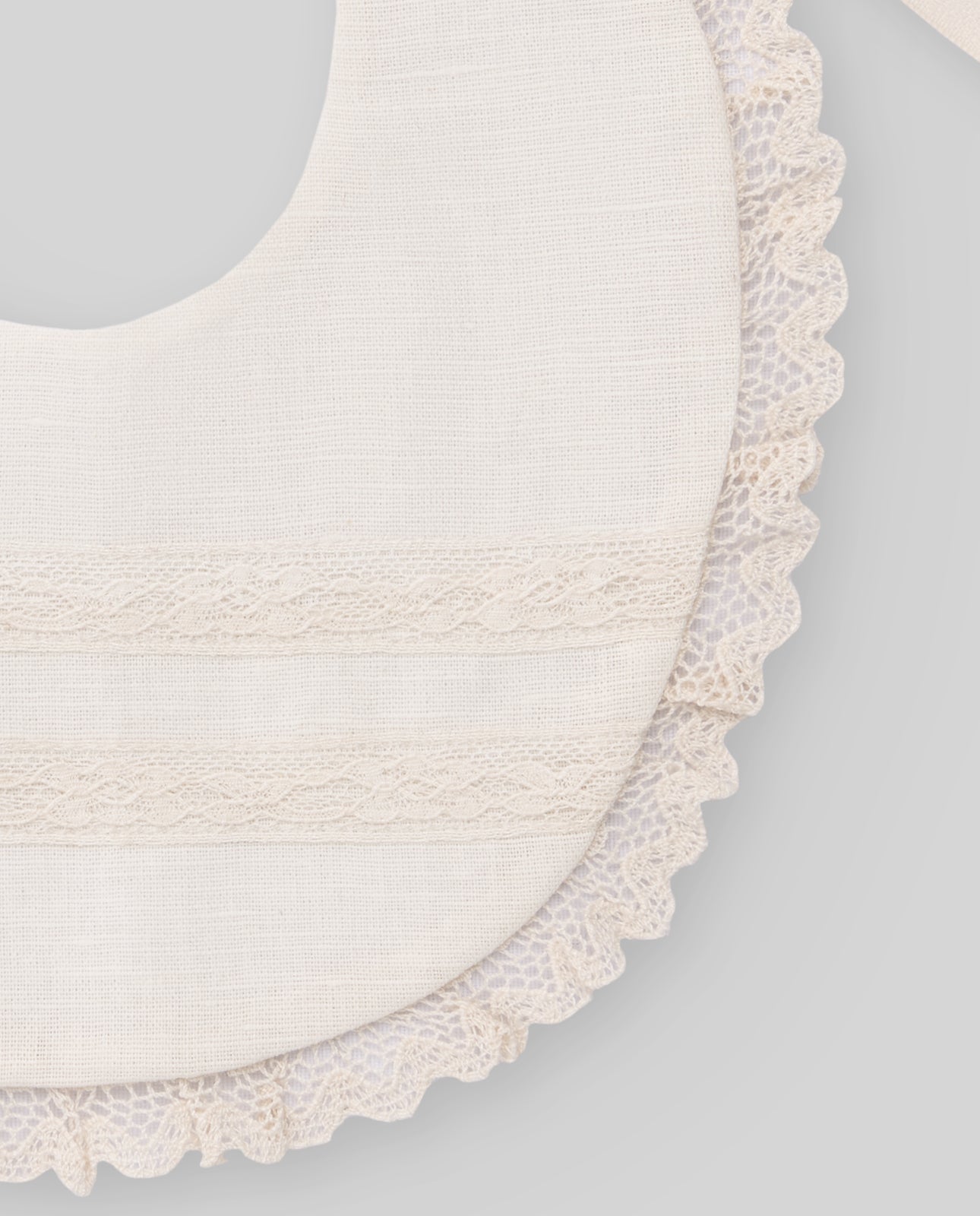 Ceremonial bib "ESENCIAL"