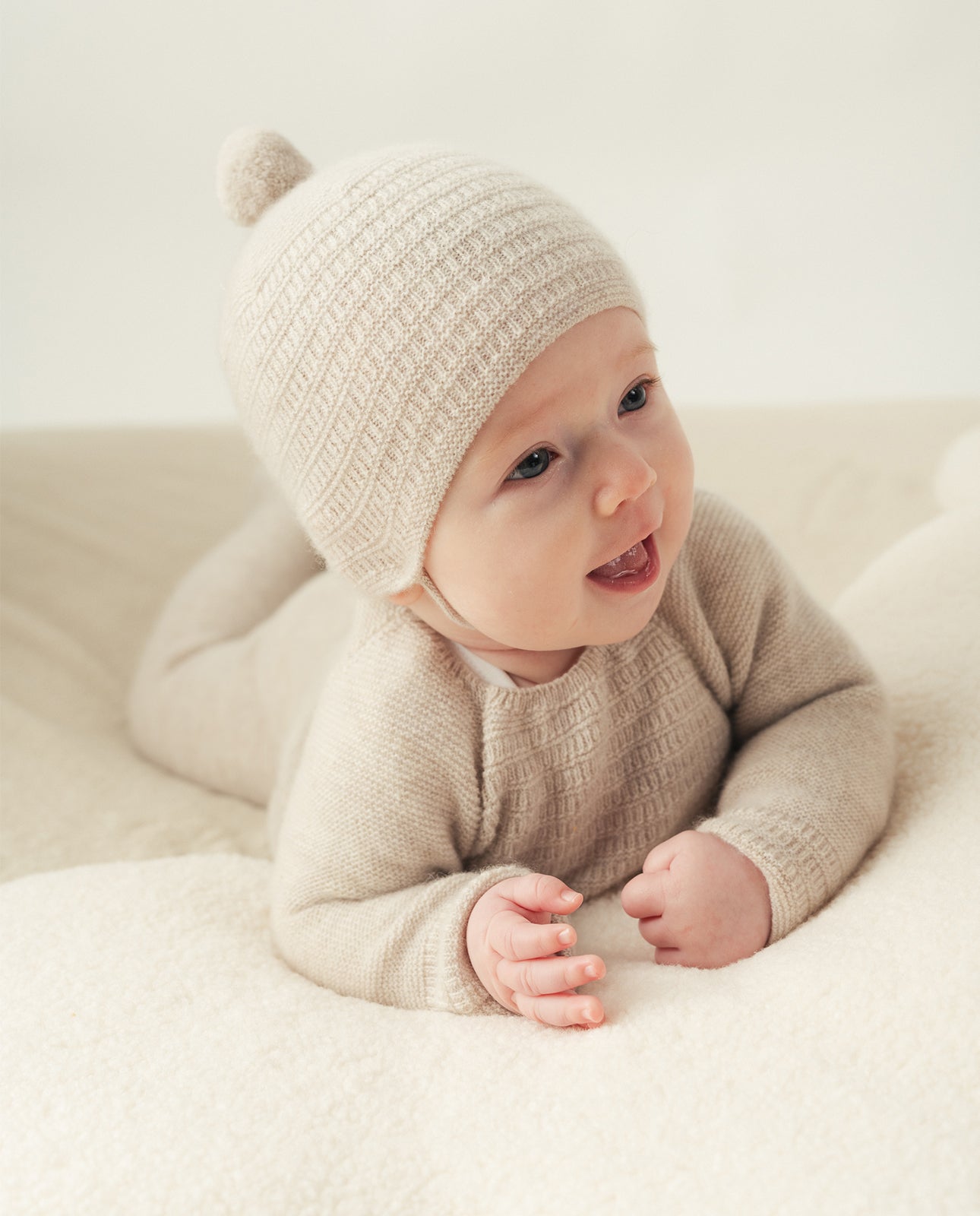 Light brown hat ESSENTIA