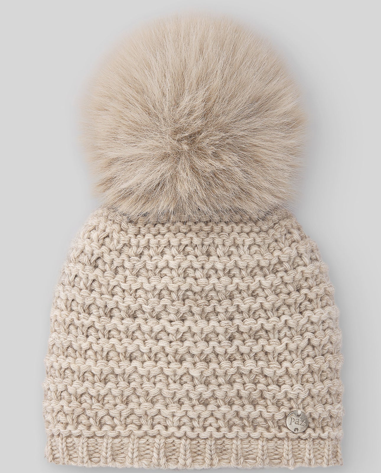 Hat with pompom "ESENCIAL"