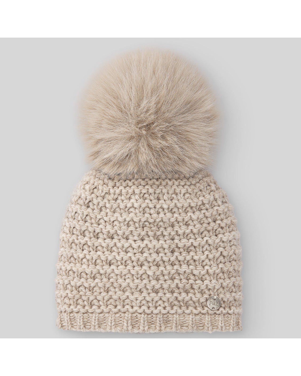 Hat with pompom "ESENCIAL"