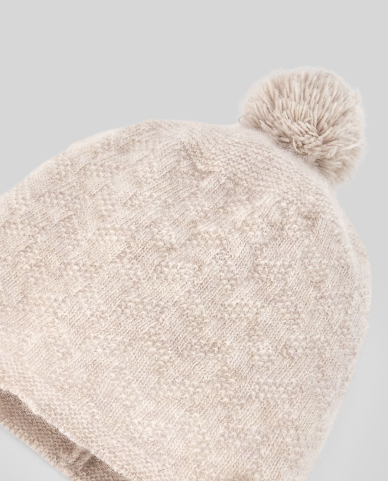 Wool cashmere hat "ESSENTIA"